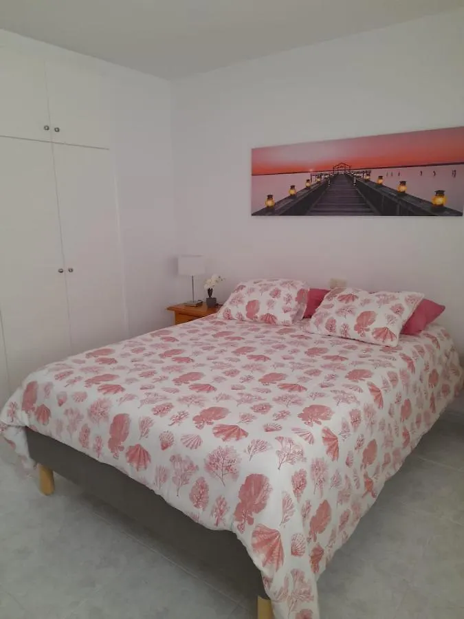 Apartamento Marineda 엘메다노 아파트